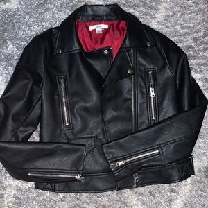 Lightly worn faux leather jacket from Papaya clothing.